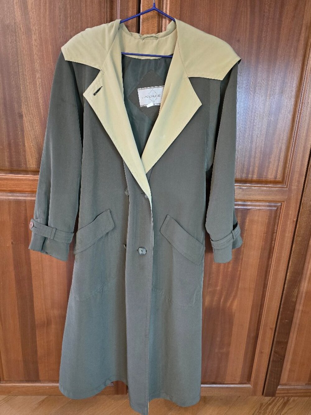 NUAGE Vtg double breasted, belted with hood classic trench coat size 12